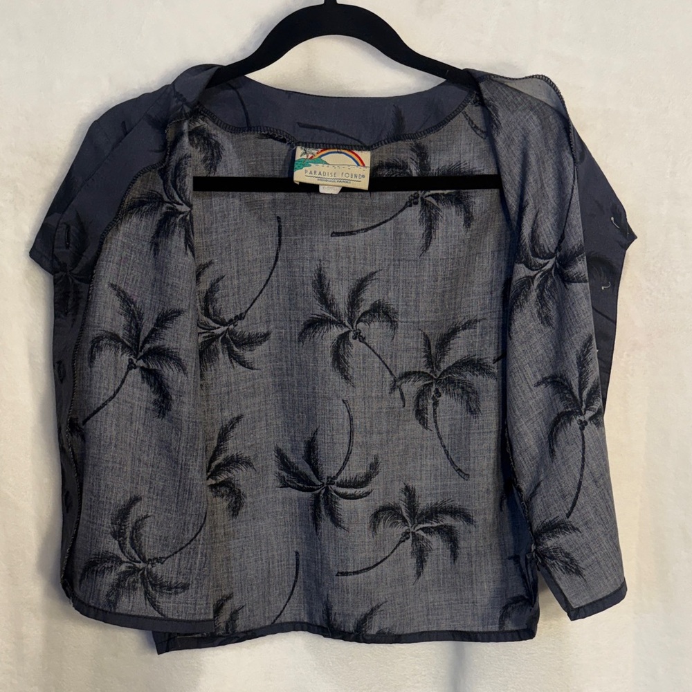 Paradise Found Navy Palm Tree Hawaiian Blouse Rayon Short Sleeve V-Neck - Picture 8 of 8